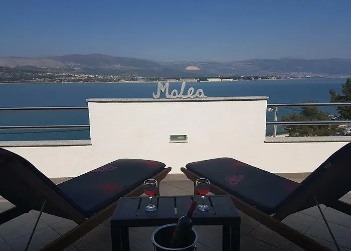 Luxury Malea With Jacuzzi And Sauna, By The Sea Lejlighed