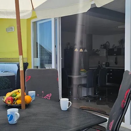 Luxury Malea With Jacuzzi And Sauna, By The Sea Lejlighed *